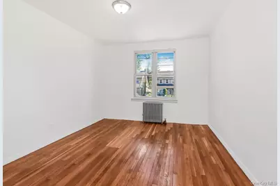 10220 189th Street, Hollis, NY 11423 - Photo 27