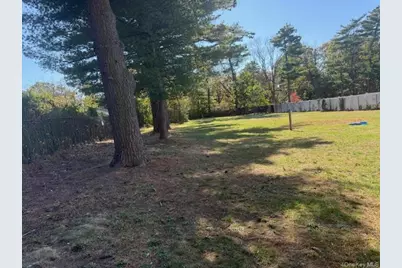 120 Cedar Drive, Bay Shore, NY 11706 - Photo 15