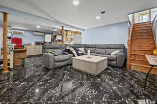 49 Ashely Dr, Valley Stream, NY 11580 - Photo 17