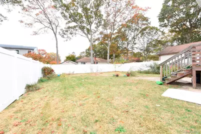 18 Pennwood Drive, Mastic Beach, NY 11951 - Photo 15