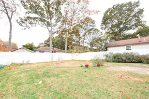 18 Pennwood Dr, Mastic Beach, NY 11951 - Photo 17