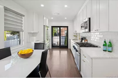 127 Villa Avenue, Yonkers, NY 10704 - Photo 17