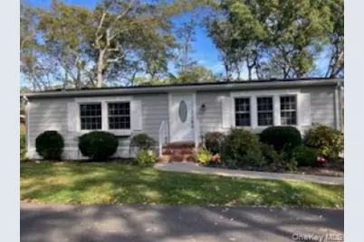 465 Old Country Road #465, Riverhead, NY 11901 - Photo 1