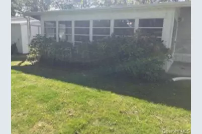 465 Old Country Road #465, Riverhead, NY 11901 - Photo 5