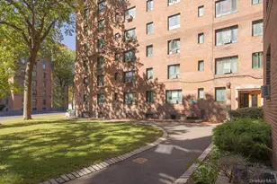 1601 Metropolitan Ave, Bronx, NY 10462 - Photo 3