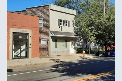 230 W Main Road, Riverhead, NY 11901 - Photo 1