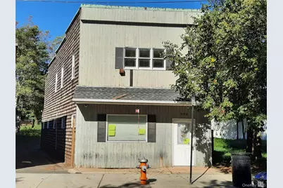 230 W Main Road, Riverhead, NY 11901 - Photo 3