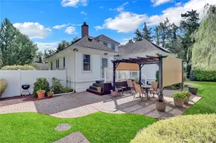 1606 Grundy Ave, Holbrook, NY 11741 - Photo 9