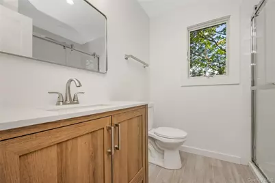 985 Douglas Avenue, Wantagh, NY 11793 - Photo 25