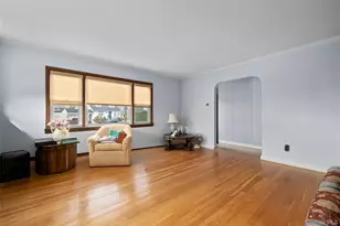 2975 Oceanside Rd, Oceanside, NY 11572 - Photo 5