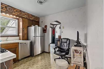 2975 Oceanside Road, Oceanside, NY 11572 - Photo 13