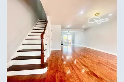 166-65 17th Road, Whitestone, NY 11357 - Photo 5