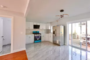 166-65 17th Rd, Whitestone, NY 11357 - Photo 7