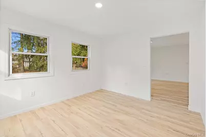 54 Oakwood Boulevard, Poughkeepsie, NY 12603 - Photo 15