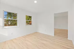 54 Oakwood Blvd, Poughkeepsie, NY 12603 - Photo 15