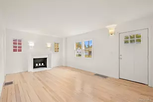 54 Oakwood Blvd, Poughkeepsie, NY 12603 - Photo 5