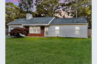 8 Fox Hollow Lane, Ridge, NY 11961 - Photo 3