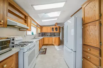 3 Betsy Ross Drive, Bohemia, NY 11716 - Photo 19