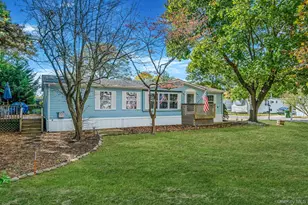 3 Betsy Ross Dr, Bohemia, NY 11716 - Photo 3