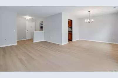 902 Commons Way #F, Fishkill, NY 12524 - Photo 5