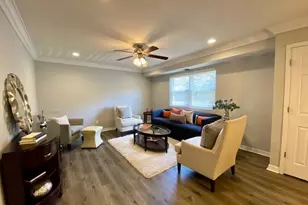 462 Lake Pointe Dr, Middle Island, NY 11953 - Photo 7