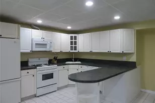 33 Pine Cone Ln, Islandia, NY 11749 - Photo 17