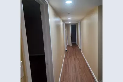 33 Pinecone Lane, Islandia, NY 11749 - Photo 9