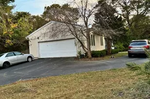 33 Pine Cone Ln, Islandia, NY 11749 - Photo 11