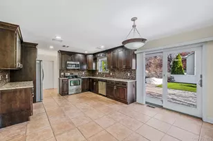 2 Max Way, Commack, NY 11725 - Photo 7