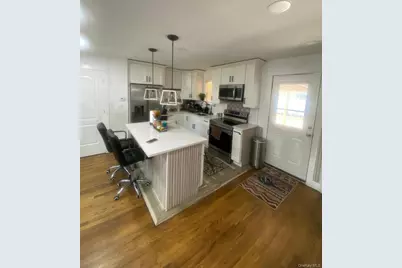 1452 Peters Boulevard, Bay Shore, NY 11706 - Photo 5