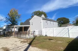 1452 Peters Blvd, Bay Shore, NY 11706 - Photo 3