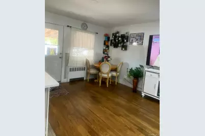 1452 Peters Boulevard, Bay Shore, NY 11706 - Photo 7