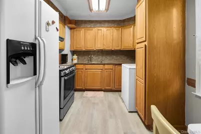 3210 Country Club Road, Bronx, NY 10465 - Photo 25