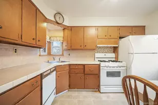 6 Lombardi Rd, Pearl River, NY 10965 - Photo 11