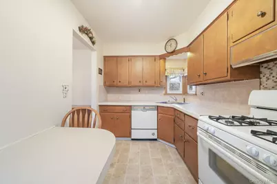 6 Lombardi Road, Pearl River, NY 10965 - Photo 15