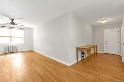 7 Edwards #2G, Roslyn Heights, NY 11577 - Photo 13