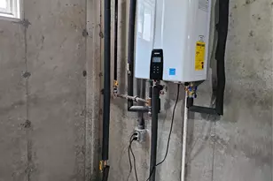 39 White Oak St, Middle Island, NY 11953 - Photo 9