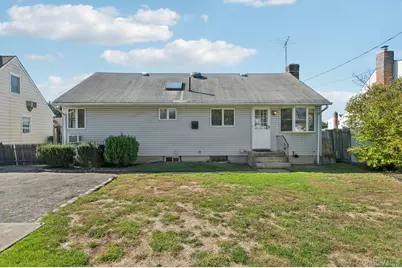 17 Whitman Avenue, Syosset, NY 11791 - Photo 21