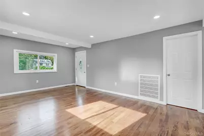 239 Bayview Avenue, Patchogue, NY 11772 - Photo 7