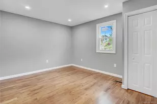 239 Bayview Ave, Patchogue, NY 11772 - Photo 9