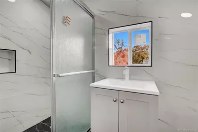 239 Bayview Avenue, Patchogue, NY 11772 - Photo 25