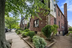 43-24 208th St, Bayside, NY 11361 - Photo 13