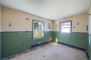 36 Bowling Ln, Levittown, NY 11756 - Photo 13