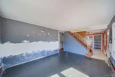 36 Bowling Lane, Levittown, NY 11756 - Photo 7