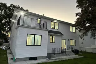 244 Andrews Rd, Mineola, NY 11501 - Photo 37