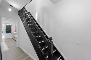 87 Winnikee Ave, Poughkeepsie, NY 12601 - Photo 11