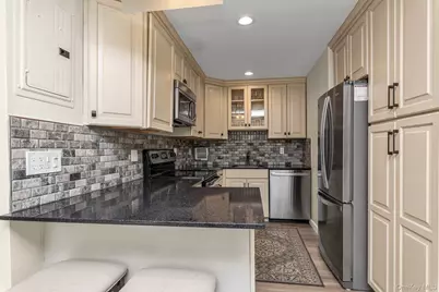 162-31 9th #5C, Whitestone, NY 11357 - Photo 5