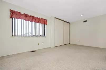 22 Balsam Court #22, Wantagh, NY 11793 - Photo 15