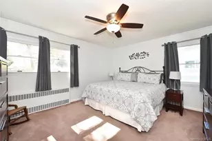 576 Western Park Dr, West Hempstead, NY 11552 - Photo 15