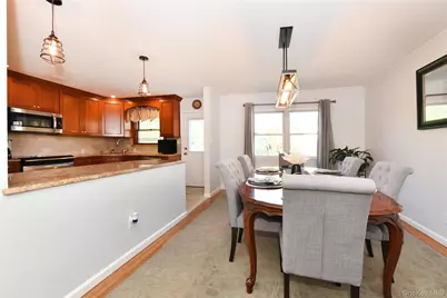 576 Western Park Drive, West Hempstead, NY 11552 - Photo 13